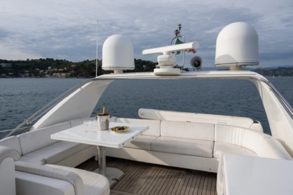 Luxury Sanlorenzo 22m Yacht in Sardinia