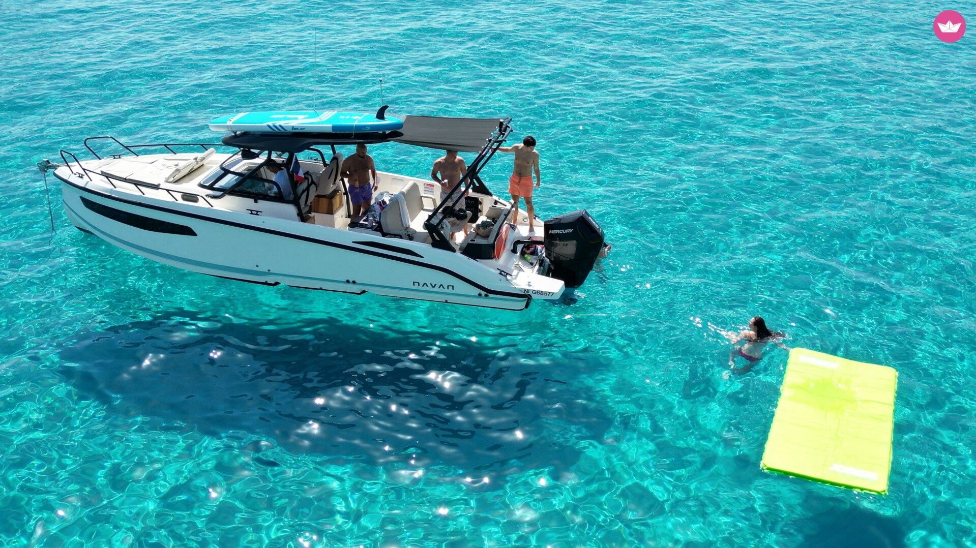 Bateau à moteur Navan S30 350cv 4