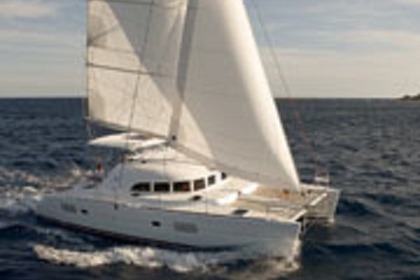 Charter Catamaran LAGOON 380 s2 Mahé