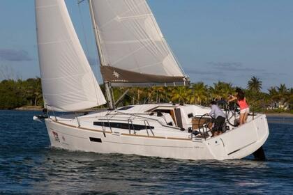 Charter Sailboat JEANNEAU Sun Odyssey 349 QR Arzon