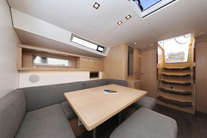 Hyra båt Segelbåt BENETEAU OCEANIS 45 Trogir