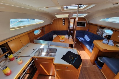 Customized Sailing Tour Up to 8 People