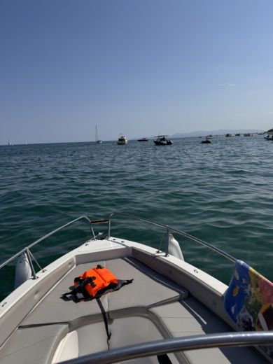 Ле Баркарес Motorboat Aquabat Sport Line 19 alt tag text