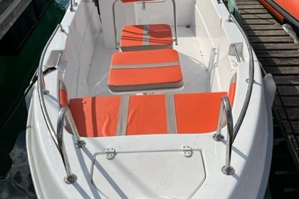 Charter Motorboat PRUSA 450 Carnon Plage