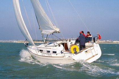 Charter Sailboat Dufour Dufour 325 Pula