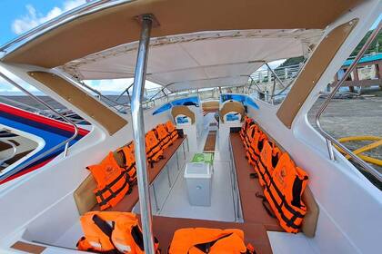 Miete Motorboot Custom Single Engine 250Hp Phuket