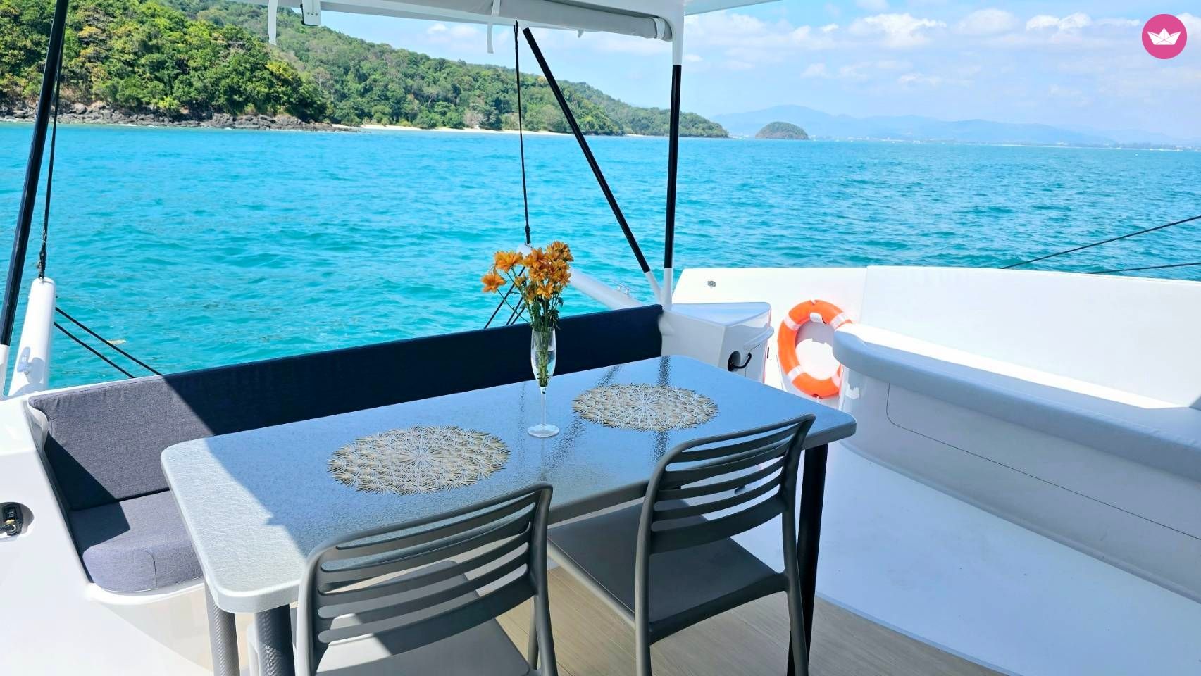 Bateau à moteur Asia Catamarans Stealth 42 108cv 4