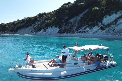 Noleggio Gommone Capelli Tempest 900 Walk Around Cefalonia