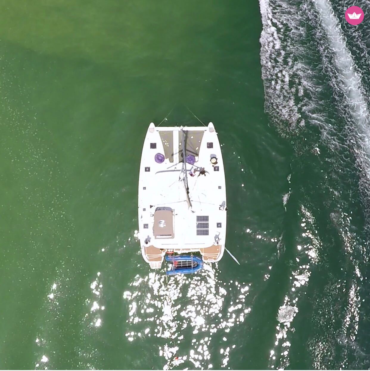 Hire Lagoon Lagoon 400 S2