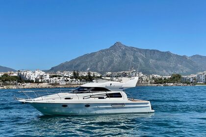 Yate en Puerto Banus para 9 personas