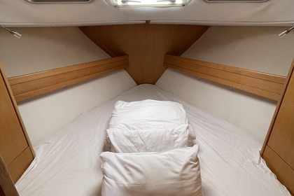 SASA VEKTOR Adria 1002v