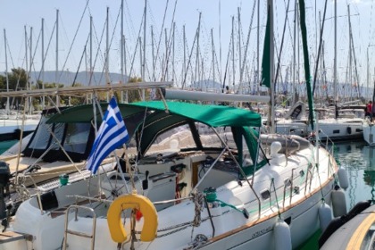 Hire Sailboat Beneteau Oceanis 461 Alimos