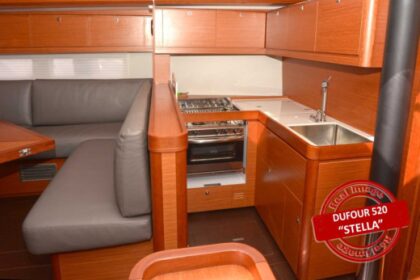 DUFOUR 520 GL ( 2018 )
