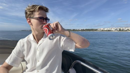 Lisbonne Motor Yacht Azimut 43 alt tag text