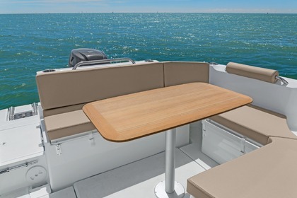 Noleggio Barca a motore BENETEAU Antares 7 OB Belgrado