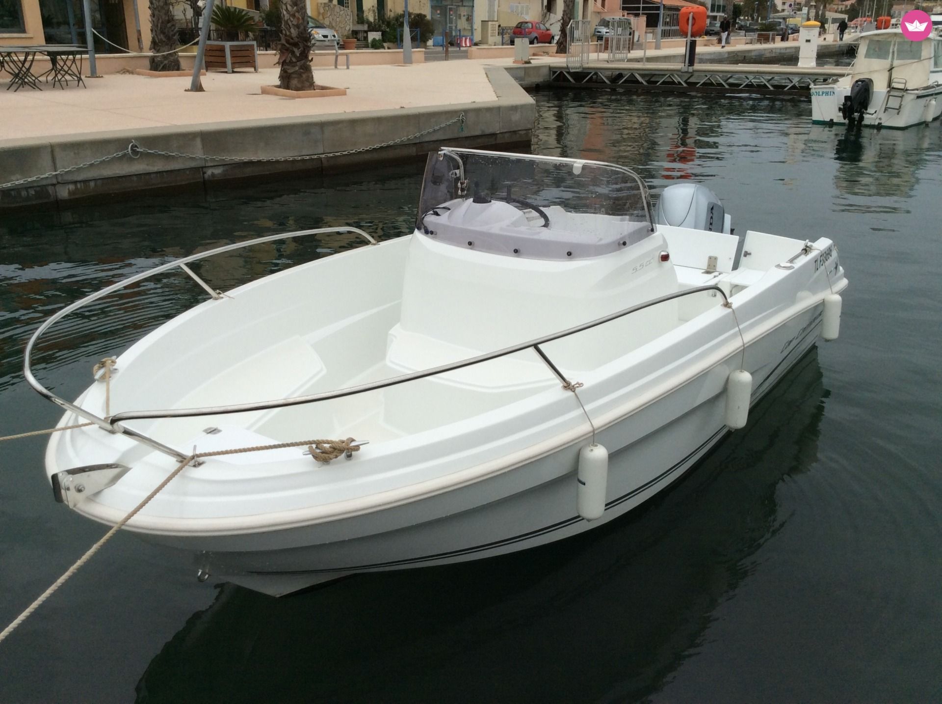 Bateau à moteur JEANNEAU Cap camarat 5.5cc 90cv 4