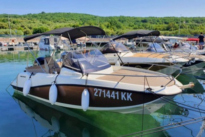 Hire Motorboat Quicksilver Activ 605 Sundeck Empuriabrava