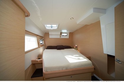 Catamaran Lagoon 421 12.61m.