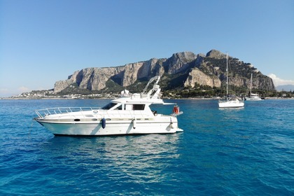 Charter Motorboat Piantoni Hurricane 35 Cefalù