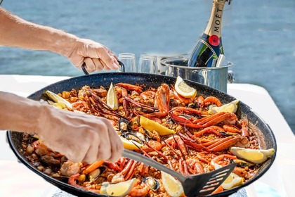 CATAMARÁN LAGOON 450F LUX/CHEF Y LIMPIEZA