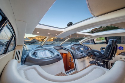 Location Yacht Sunseeker 75 Predator Positano