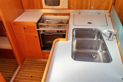 Your perfect Holiday companion Elan 384 in Zadar