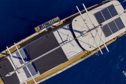 Ultra Luxury gulet with a capacity of 12 people