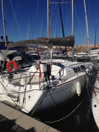 Rental Sailboat Jeanneau Sun Odyssey 30I Bormes-les-Mimosas