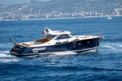 Location Bateau à moteur GRAND OCEAN AZUR 33 Cannes