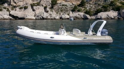 Miete RIB Yamaha Zodiac International Medline 2 Marseille