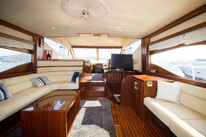 19m luxury Motoryat in Istanbul B2