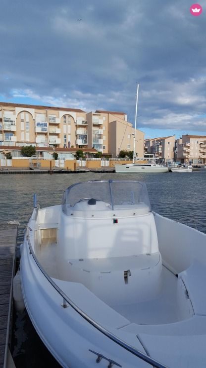 Location Bateau à moteur Jeanneau Cap Camarat 635 Frontignan