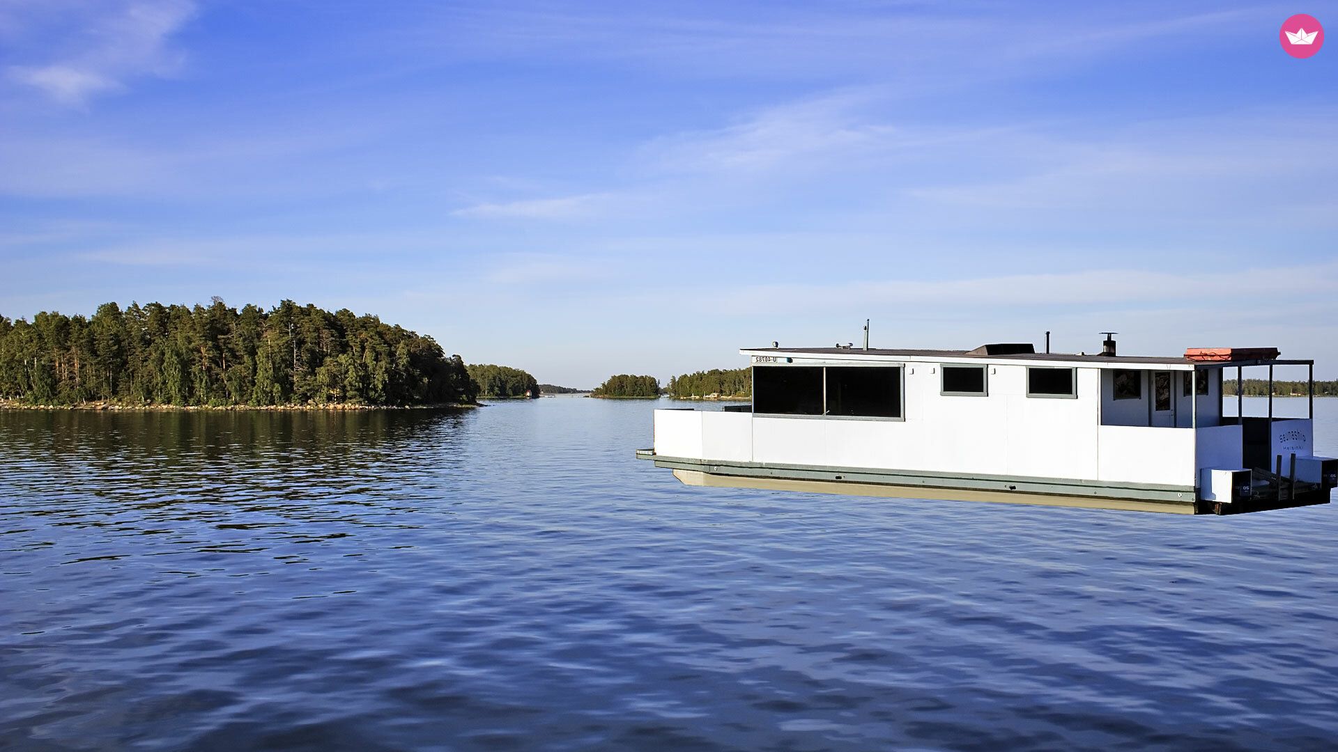 Charter Custom Built Modern Finnish Saunaship Houseboat (2015) in Helsinki  - Click&Boat