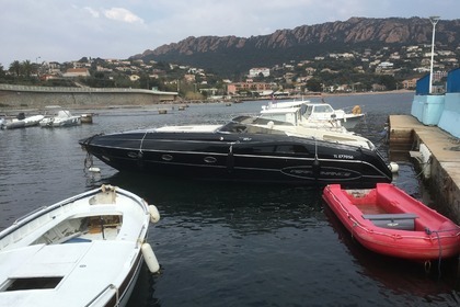 Charter Motorboat PERFORMANCE 1107 Agay
